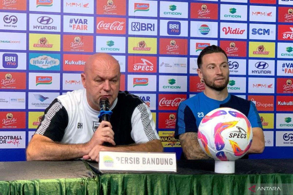 Persib bidik kemenangan keempat saat hadapi Persebaya